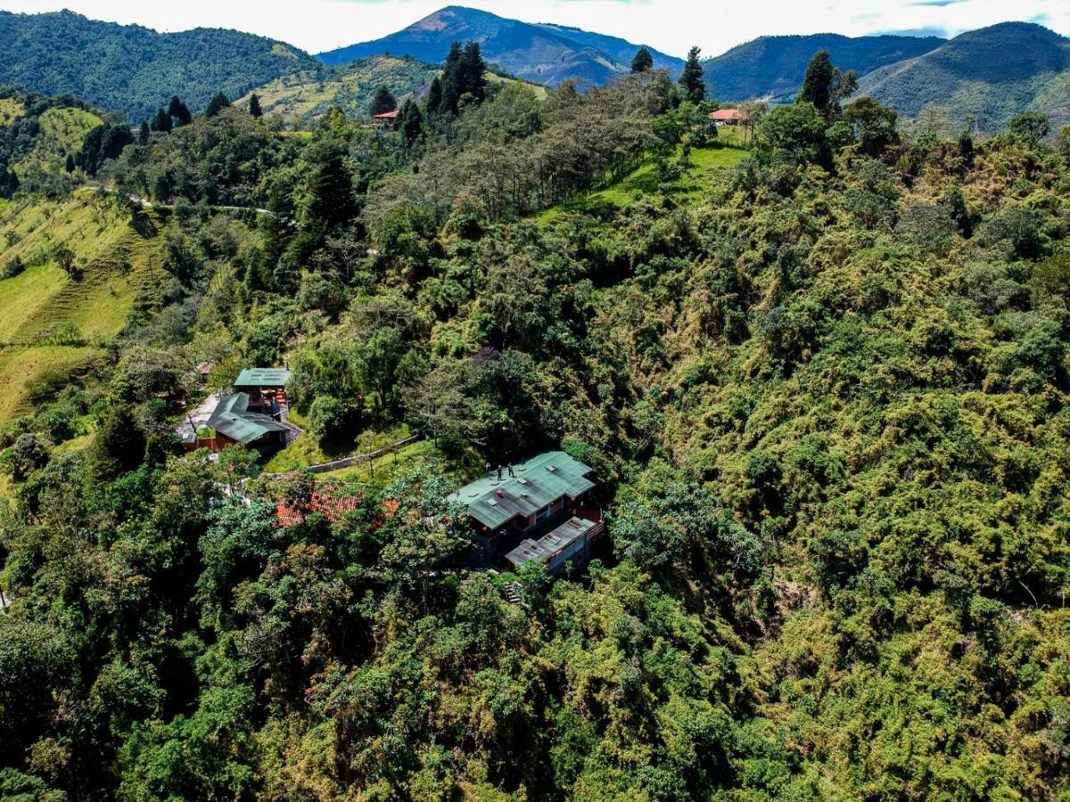 Finca Petrona Calacali 外观 照片
