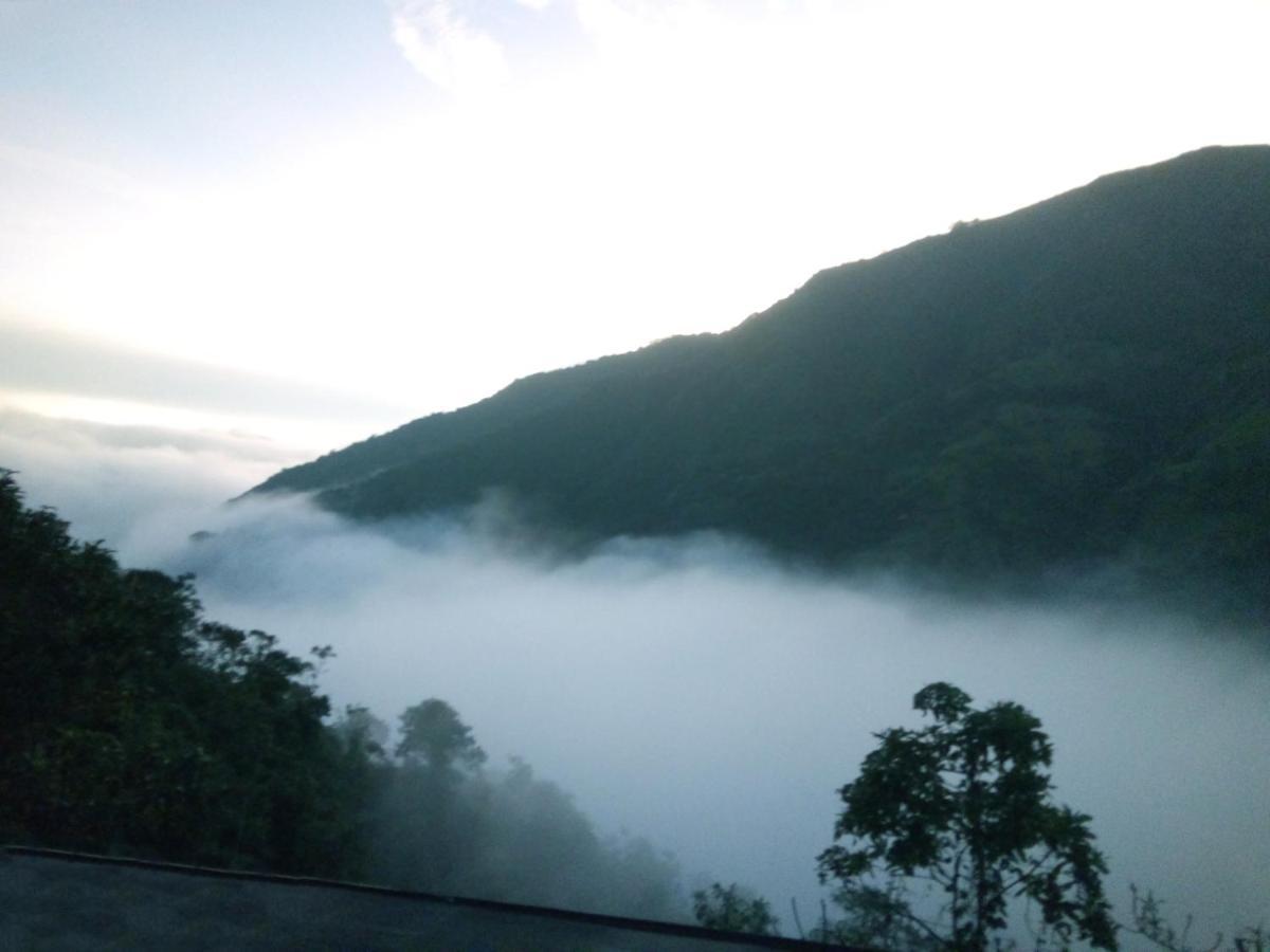 Finca Petrona Calacali 外观 照片