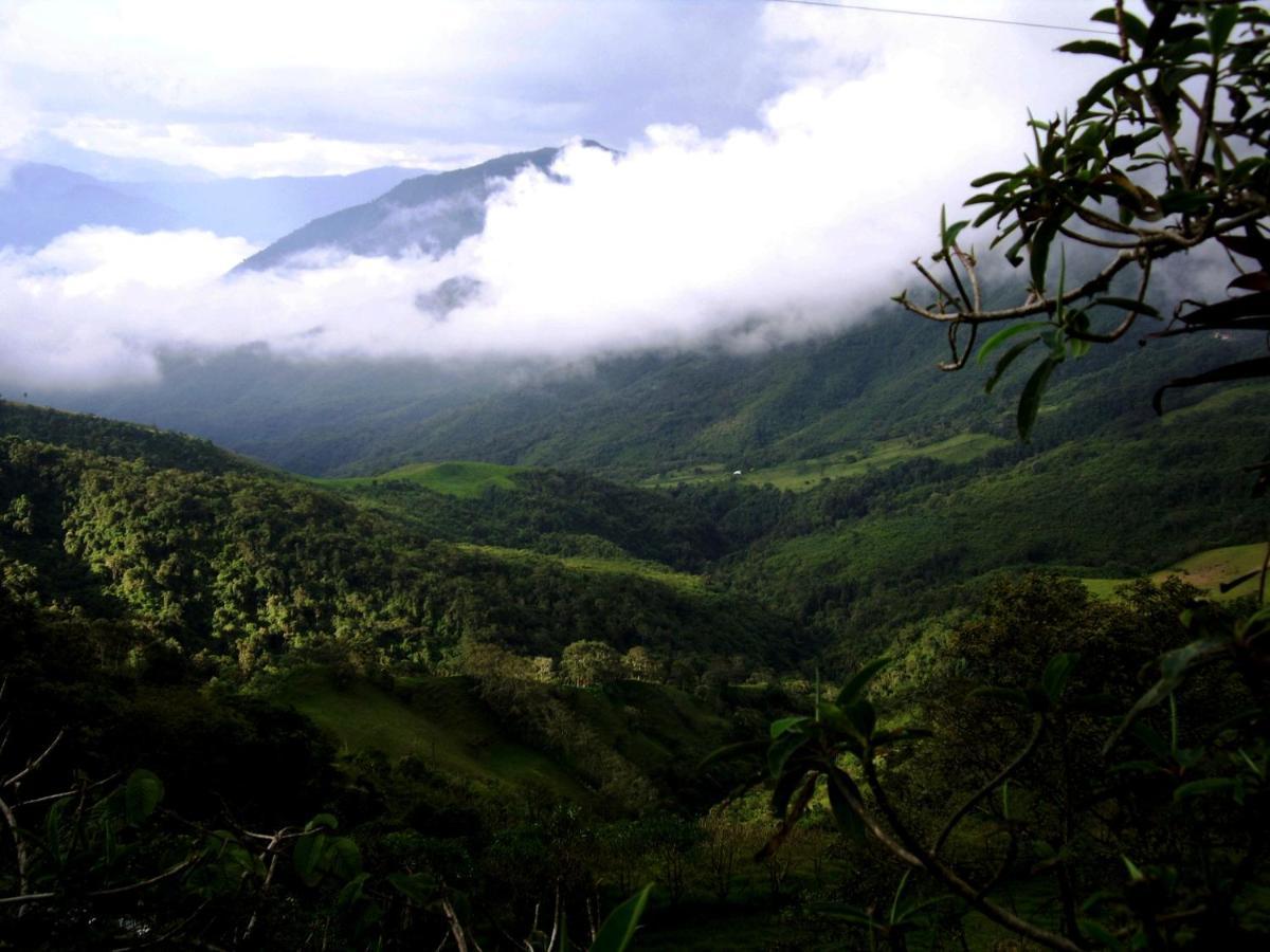 Finca Petrona Calacali 外观 照片